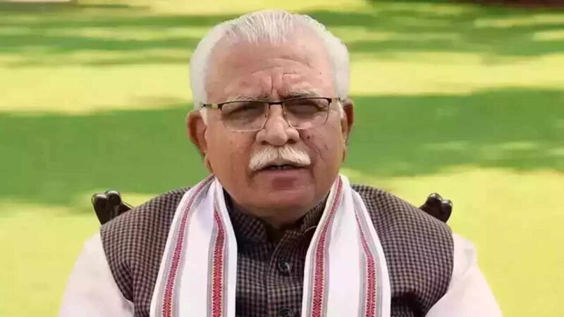 हरियाणा के CM मनोहर लाल खट्टर ने मंत्रियों के साथ दिया इस्तीफा