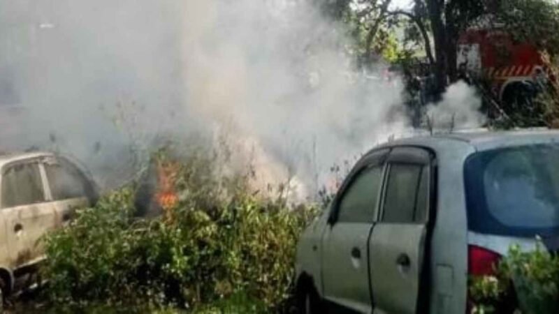 उत्तराखंड : पुलिस चौकी परिसर में लगी आग, कई वाहन जले