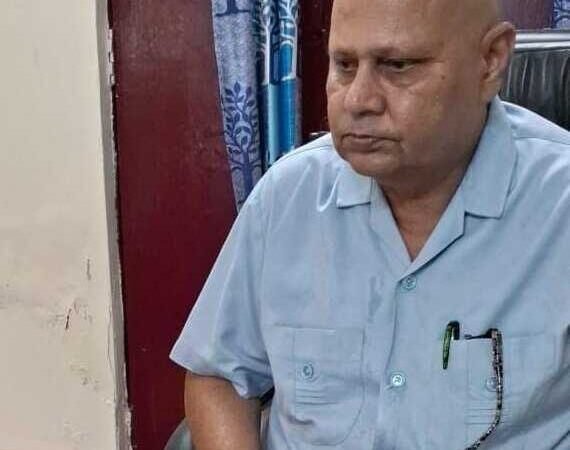 उत्तराखंड : घूस लेते हुए खंड शिक्षा अधिकारी रंगे हाथों गिरफ्तार