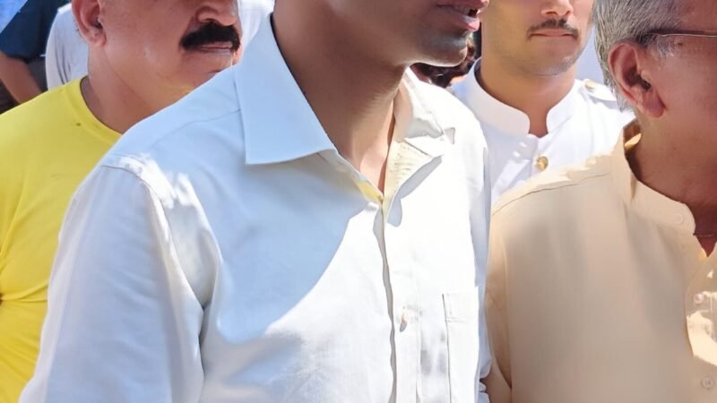 उत्तराखंड: CMS और 8 डॉक्टरों के खिलाफ DM ने लिया ऐसा एक्शन, मंच गया हड़कंप