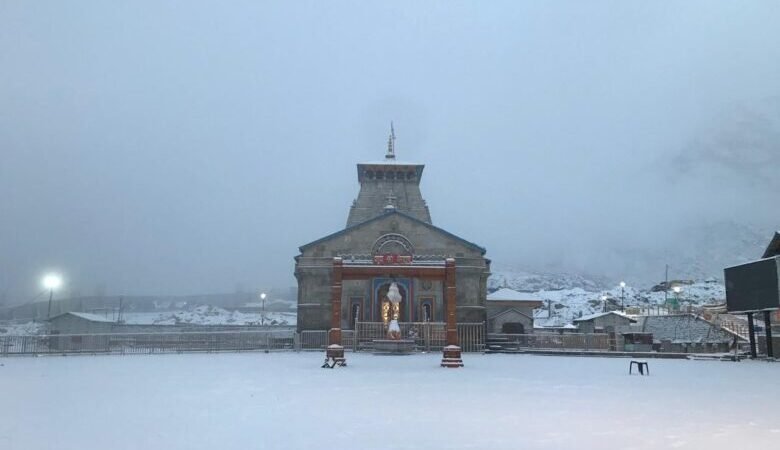 चारधाम समेत सभी ऊंची चोटियों में बर्फबारी, मसूरी और चकराता में भी गिरी बर्फ, मैदान में वर्षा के आसार