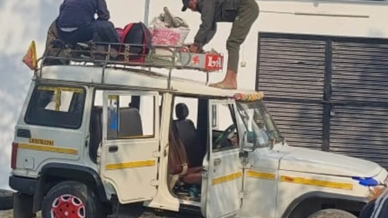 उत्तराखंड में मानवता शर्मसार: बोलेरो की छत पर भाई का शव बांधकर पिथौरागढ़ ले गई बहन