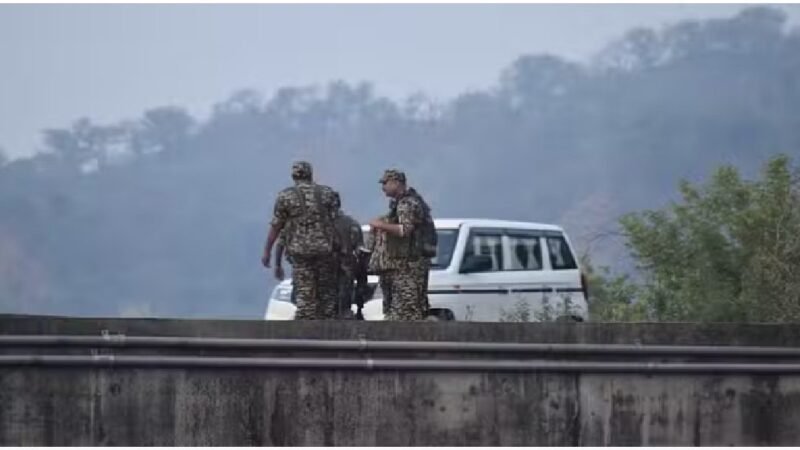  बड़ा हादसा: बांदीपोरा में सेना का ट्रक खाई में गिरा, 2 जवानों की मौत, 6 घायल