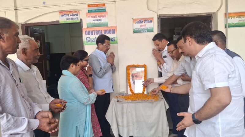 आधुनिक भारत की आधारशिला रखने वाले महान दूरदृष्टि के नेता थे पंडित जवाहर लाल नेहरू -सूर्यकांत धस्माना