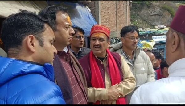 बीकेटीसी अध्यक्ष ने किए बदरीनाथ धाम के दर्शन, मास्टर प्लान कार्यों का किया निरीक्षण