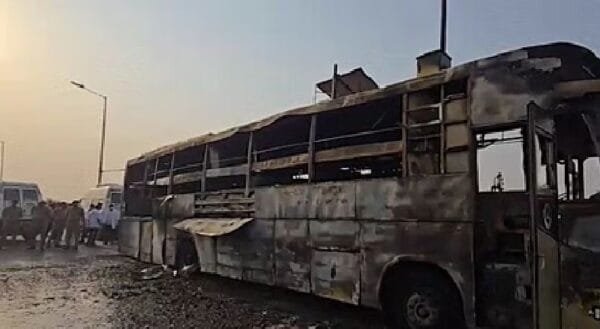 दिल्ली जा रही स्लीपर बस में आग, पांच की मौत, कई घायल