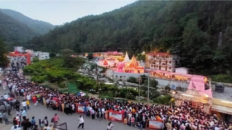 कैंची धाम स्थापना दिवस : ट्रैफिक प्लान जारी, भारी वाहनों पर रोक, शटल सेवा से पहुंचेंगे मंदिर