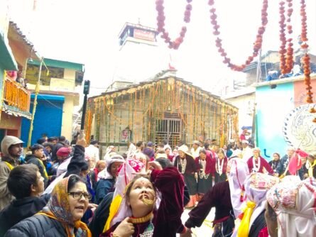 श्री बदरीनाथ धाम माणा : श्री घंटाकर्ण मंदिर के कपाट खुले