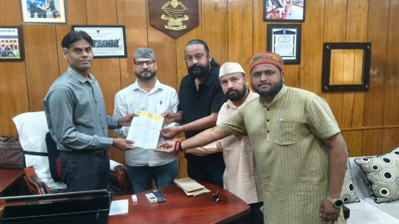 मुख्यमंत्री समेत नागरिक उड्डयन सचिव और UCADA के CEO के खिलाफ गैर इरादतन हत्या का मुकदमा दर्ज करने की मांग