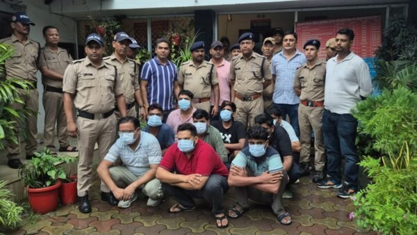 SSC परीक्षा में नकल की साजिश नाकाम: नैनीताल पुलिस ने किया गिरोह का भंडाफोड़, 9 आरोपी गिरफ्तार