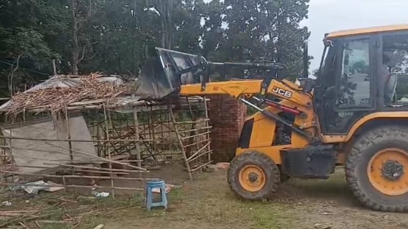 उत्तराखंड में अवैध प्लॉटिंग पर चला MDDA का बुलडोज़र