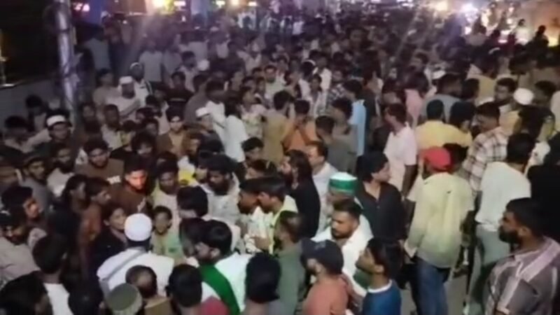 देहरादून में “आई लव मोहम्मद” विवाद: सड़कों पर उतरा मुस्लिम समाज, पुलिस ने संभाला मोर्चा