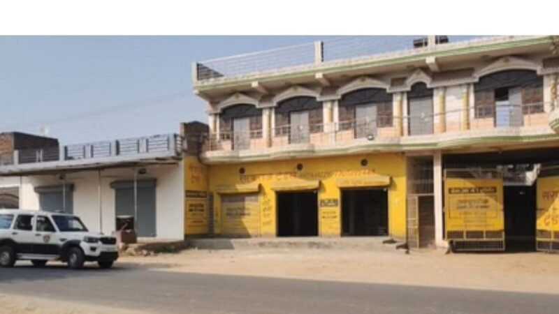 बड़ी कार्रवाई, डॉक्टर के घर से 300 किलो RDX बरामद, एके-56 राइफल और पिस्टलें भी मिलीं