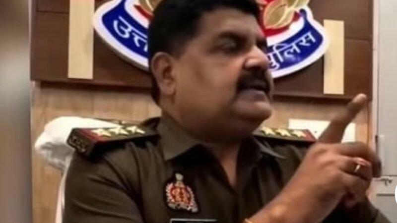 मुस्लिम ही नहीं हिन्दू धर्म में भी होते हैं आतंकी, इंस्पेक्टर लाइन हाजिर