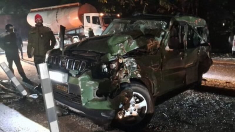 उत्तराखंड: सीमेंट मिक्सर से टकराई सेना की स्कॉर्पियो, चार सैन्यकर्मी गंभीर घायल