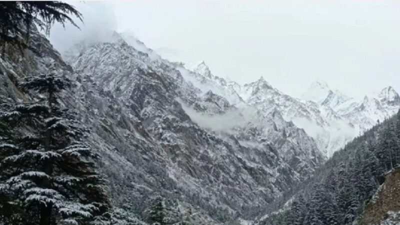 उत्तराखंड में मौसम अलर्ट: आज से बदलेगा मौसम, पहाड़ों में बारिश-बर्फबारी की संभावना