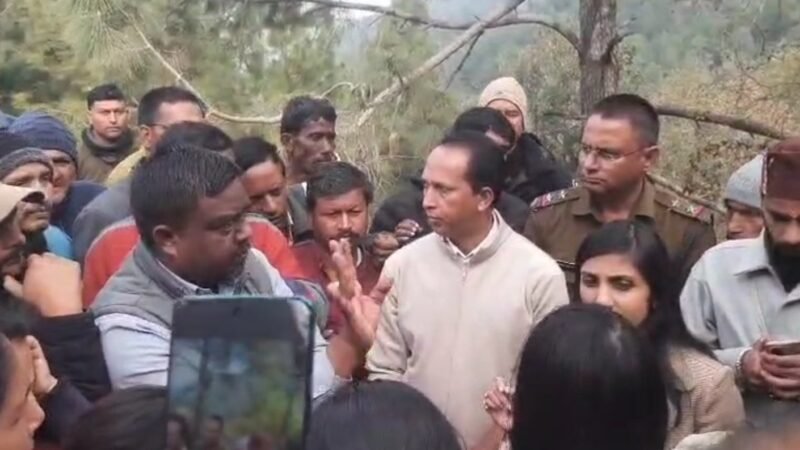 उत्तराखंड : मंदिर से पूजा कर लौट रहे व्यक्ति को गुलदार ने मार डाला, गुलदार को मारने के आदेश जारी, शूटर तैनात