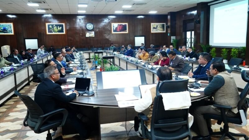 राजस्व वसूली बढ़ाने पर मुख्यमंत्री सख्त, तय लक्ष्य समय पर पूरे करने के निर्देश