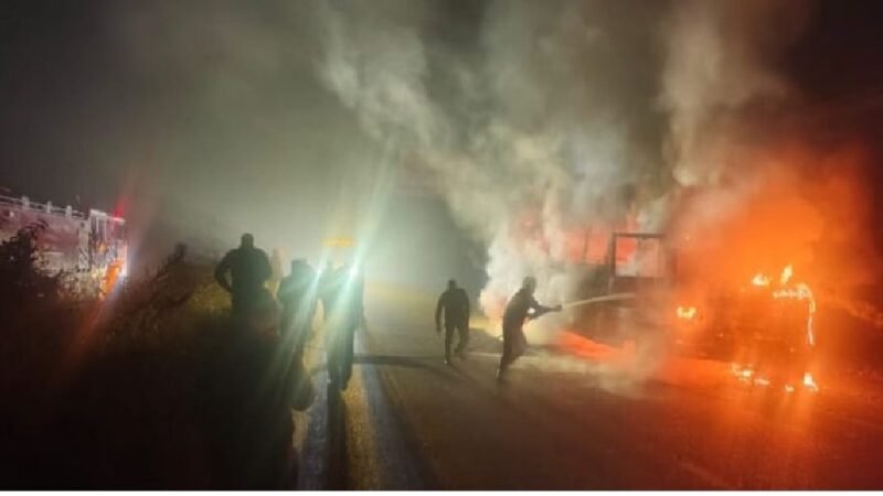 उत्तराखंड में नए साल के पहले दिन बस में लगी आग, बाल-बाल बचीं 15 जिंदगियां