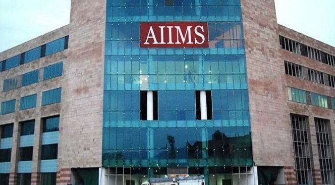 सफलता: TEER तकनीक से 65 वर्षीय बुजुर्ग का बिना सर्जरी इलाज