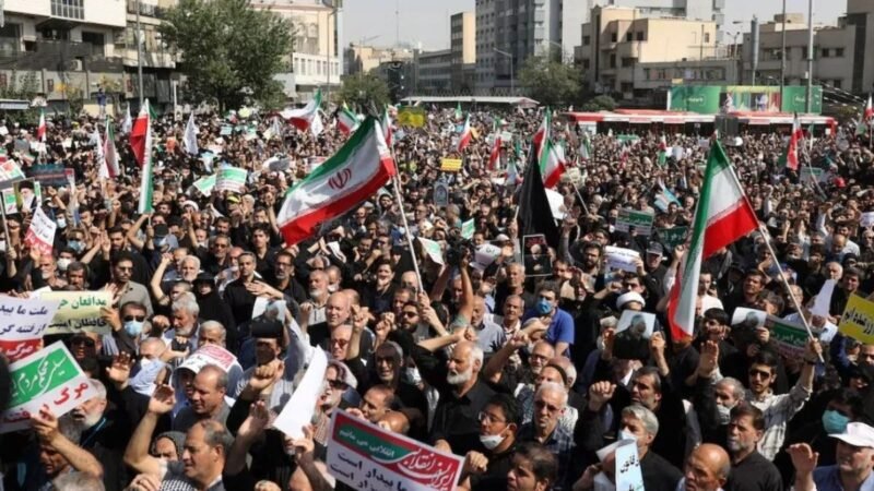 ईरान में सुरक्षा स्थिति बिगड़ी, भारत ने नागरिकों को तत्काल बाहर निकलने की दी सलाह