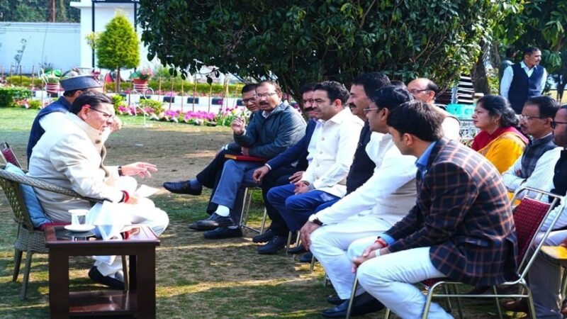 सरकारी कार्यालयों में अधिकारी-कर्मचारियों की सुरक्षा के लिए बनेगी SOP, मुख्यमंत्री ने मुख्य सचिव को दिए निर्देश