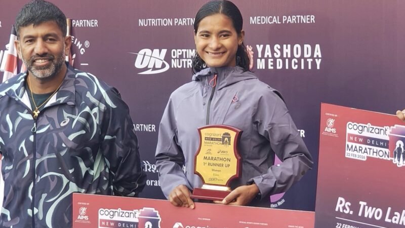 दिल्ली मैराथन में चमोली की ‘फ्लाइंग गर्ल’ भागीरथी बिष्ट ने जीता रजत पदक, उत्तराखंड का गौरव बढ़ाया