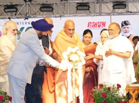 ऋषिकेश में अंतरराष्ट्रीय योग महोत्सव 2026 का समापन