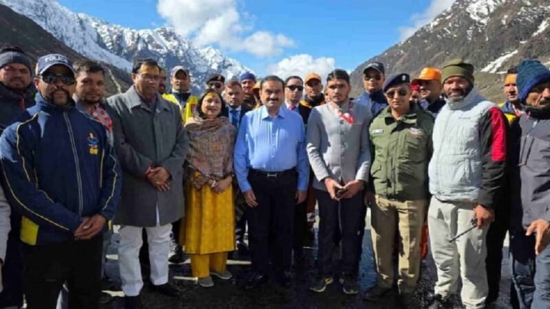 केदारनाथ धाम पहुंचे गौतम अदाणी, बाबा केदार के दर्शन कर लिया आशीर्वाद