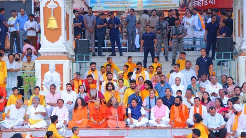 भाजपा राष्ट्रीय अध्यक्ष परमार्थ निकेतन ऋषिकेश गंगा आरती में हुए शामिल