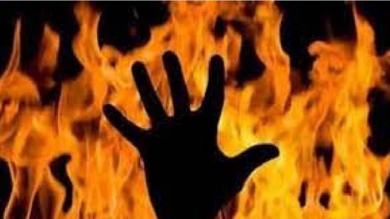 रेत खनन विवाद में खूनी संघर्ष: भाजपा नेता समेत तीन लोगों की जिंदा जलाया, चार आरोपी गिरफ्तार
