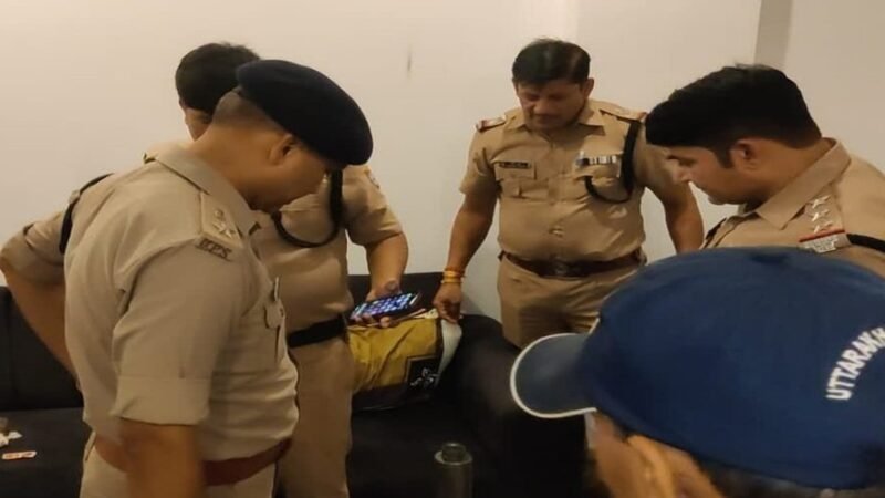 Dehradun News : हॉस्टल और पीजी की देर रात चेकिंग, चार संचालकों को नोटिस
